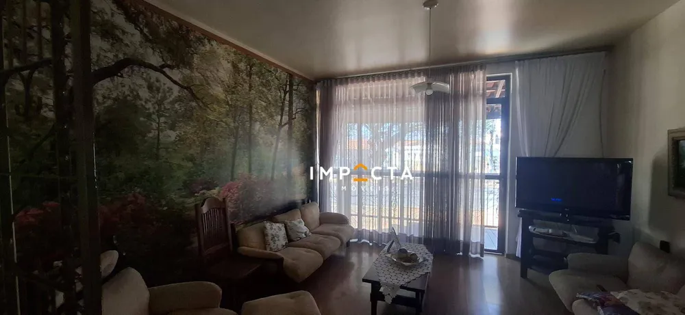 Casa, 5 quartos, 255 m² - Foto 1