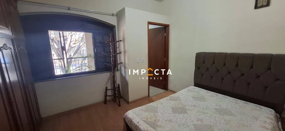 Casa, 5 quartos, 255 m² - Foto 3