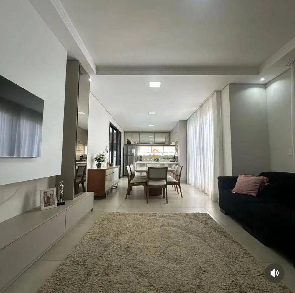 Casa, 3 quartos, 230 m² - Foto 2