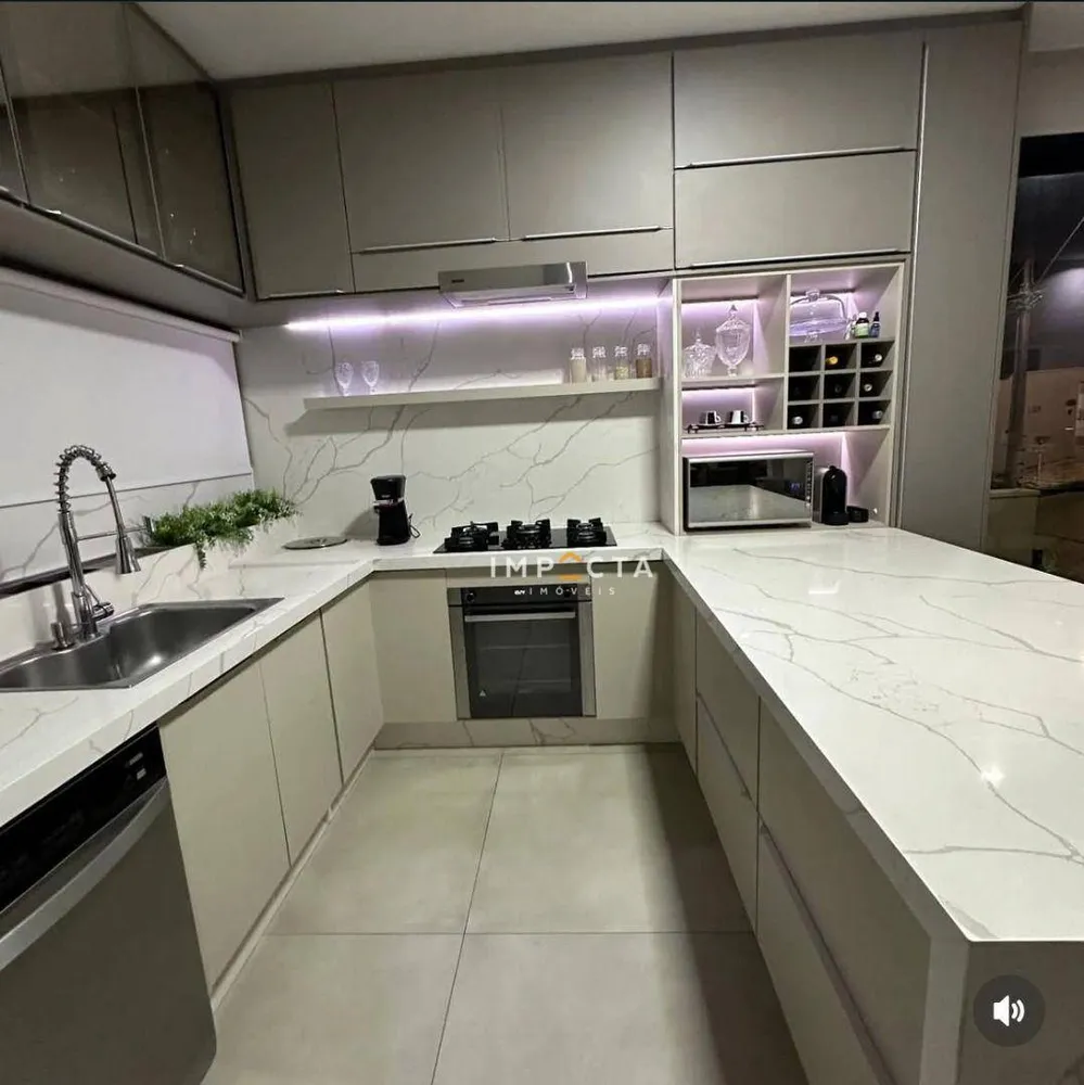 Casa, 3 quartos, 230 m² - Foto 3