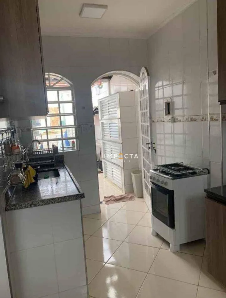 Casa, 4 quartos, 269 m² - Foto 2