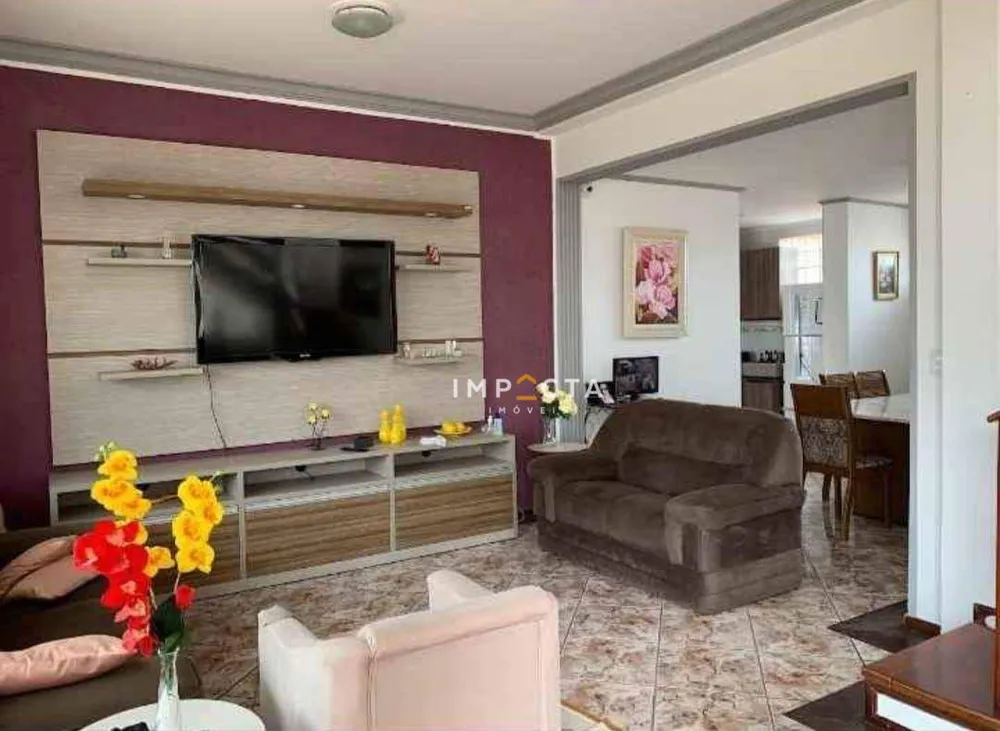 Casa, 4 quartos, 269 m² - Foto 1