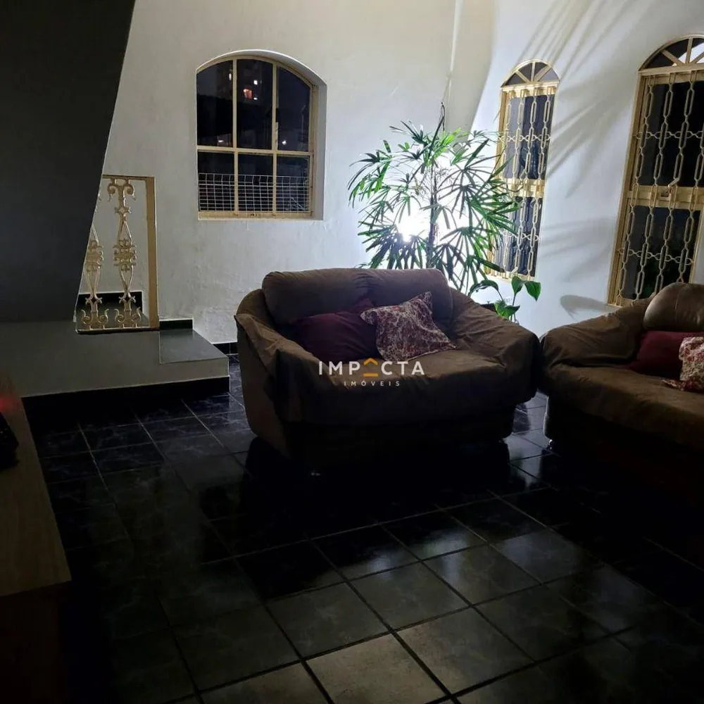 Casa, 4 quartos, 346 m² - Foto 2