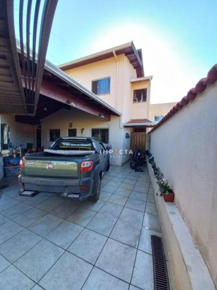 Casa, 4 quartos, 118 m² - Foto 1