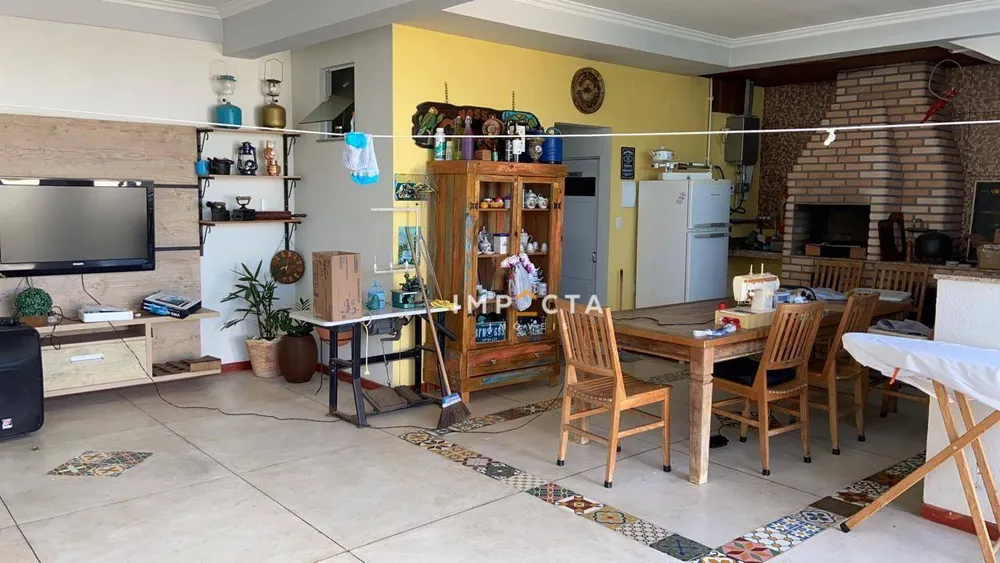Casa, 3 quartos, 315 m² - Foto 3