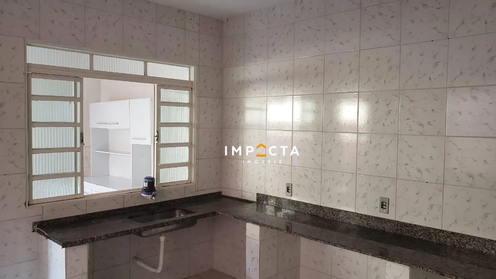 Casa, 3 quartos, 210 m² - Foto 2