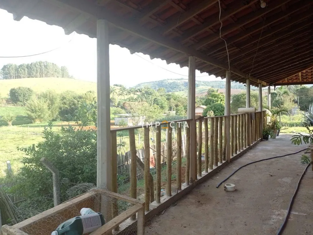 Sítio, 3 quartos, 650 m² - Foto 1