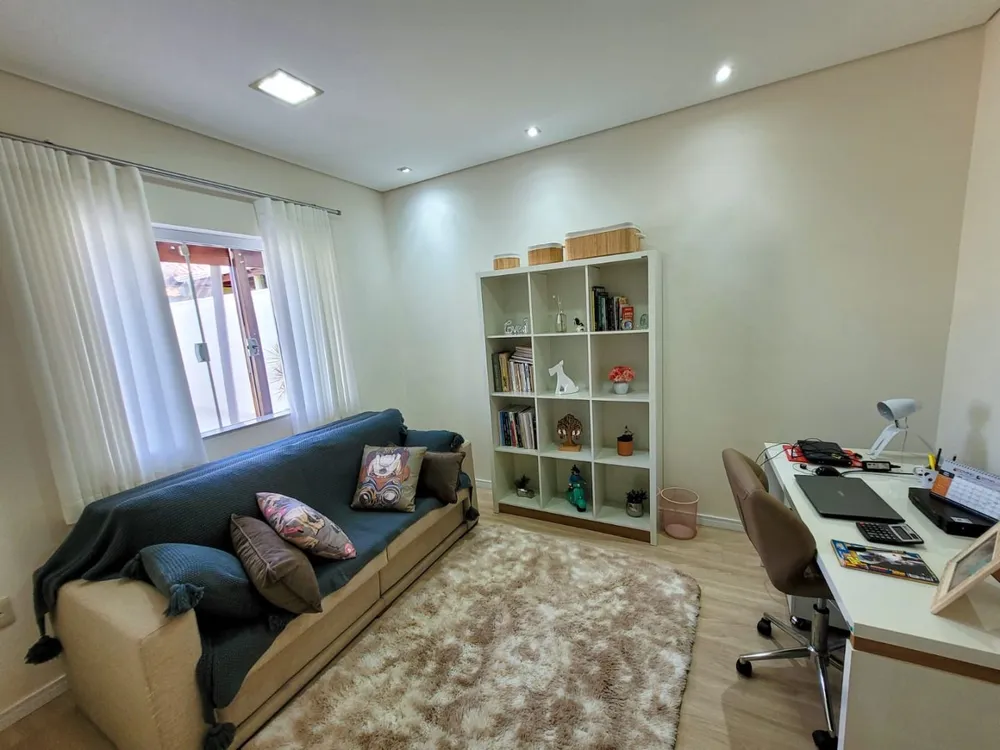 Casa, 3 quartos, 240 m² - Foto 2