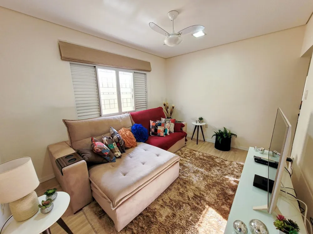Casa, 3 quartos, 240 m² - Foto 2