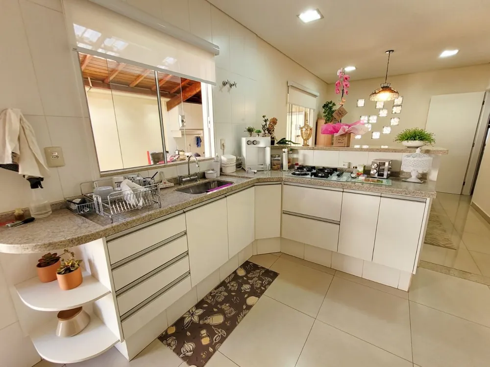 Casa, 3 quartos, 240 m² - Foto 4