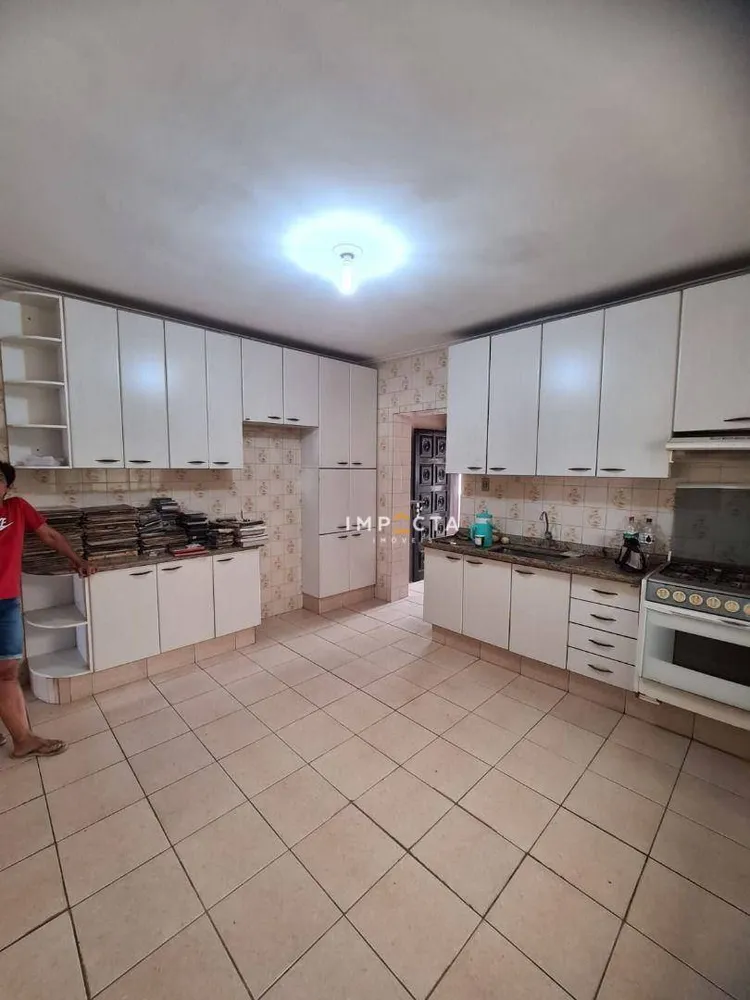 Casa, 6 quartos, 270 m² - Foto 5
