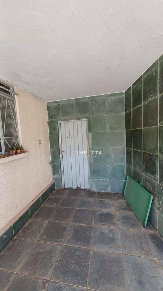 Casa à venda com 2 quartos, 74m² - Foto 4