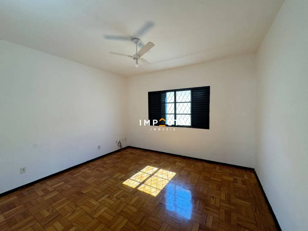 Casa, 5 quartos, 195 m² - Foto 4