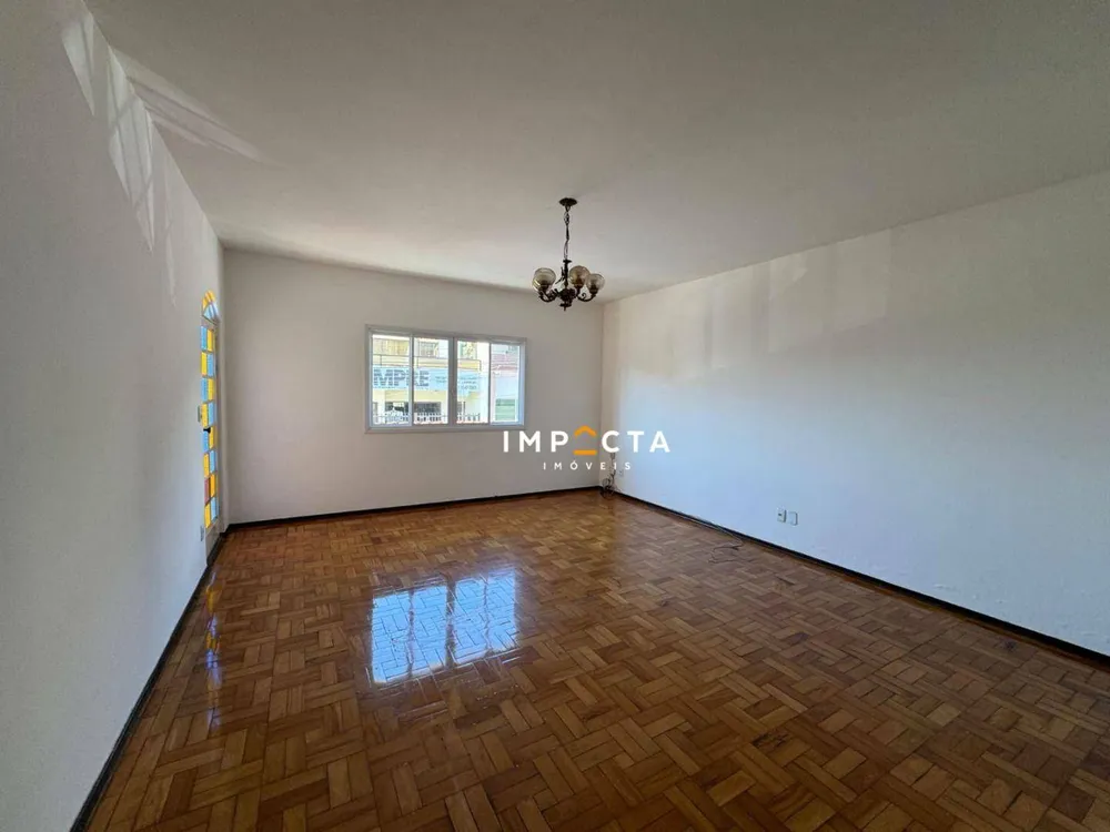 Casa, 5 quartos, 195 m² - Foto 1