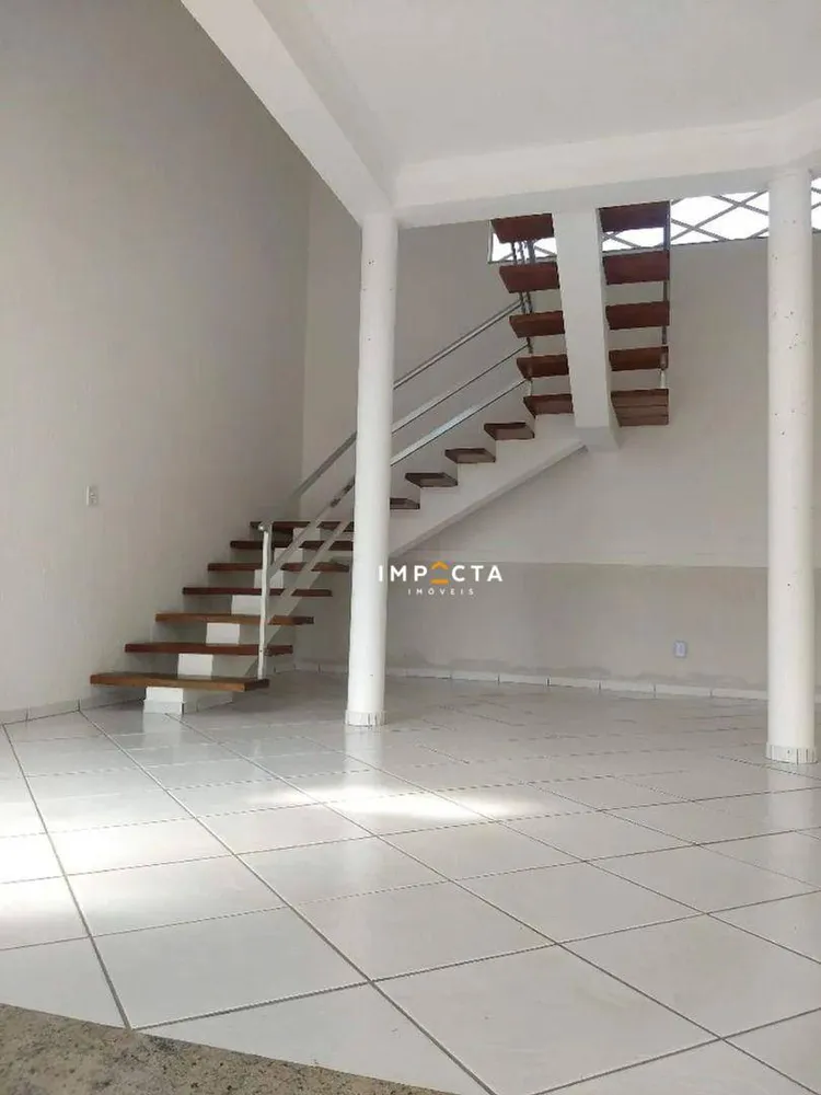 Casa, 2 quartos, 266 m² - Foto 4