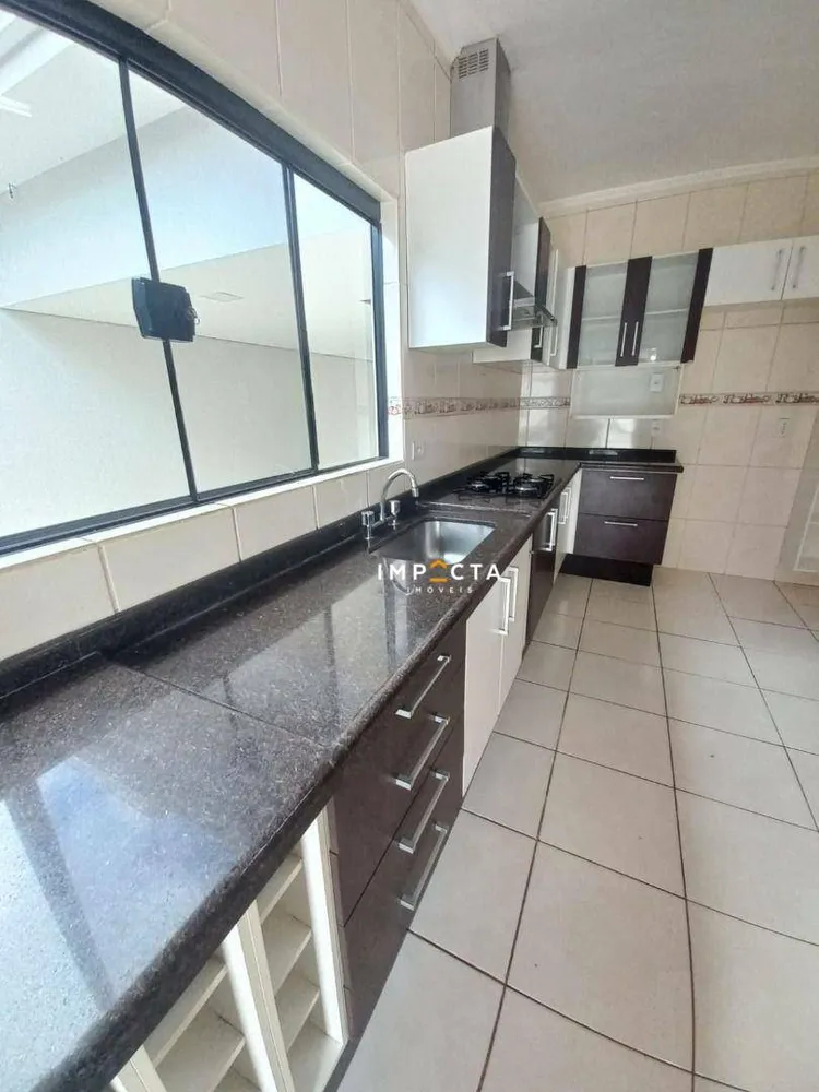 Casa, 4 quartos, 165 m² - Foto 2