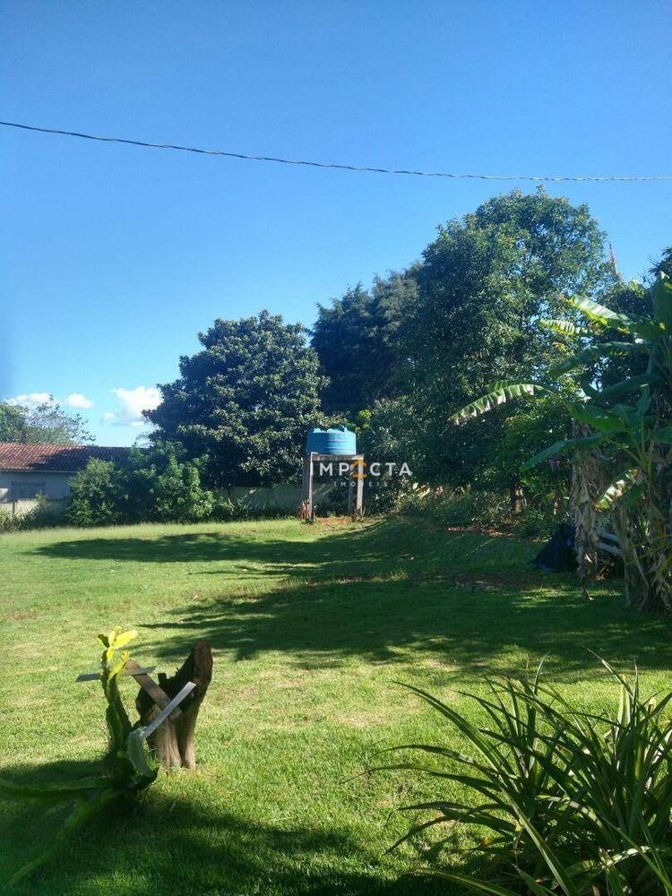 Chácara à venda com 3 quartos, 210m² - Foto 1