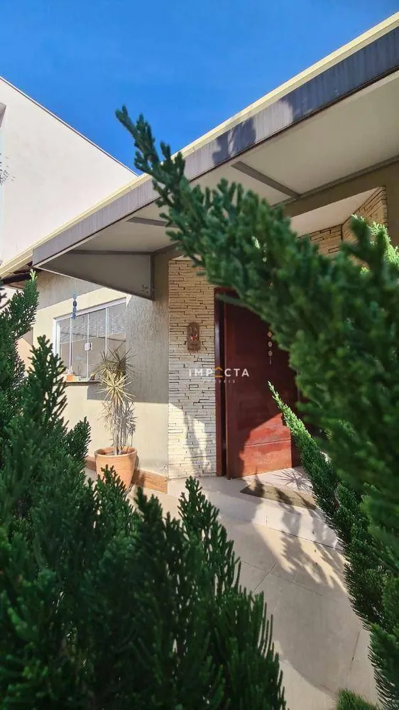 Casa, 5 quartos, 196 m² - Foto 1