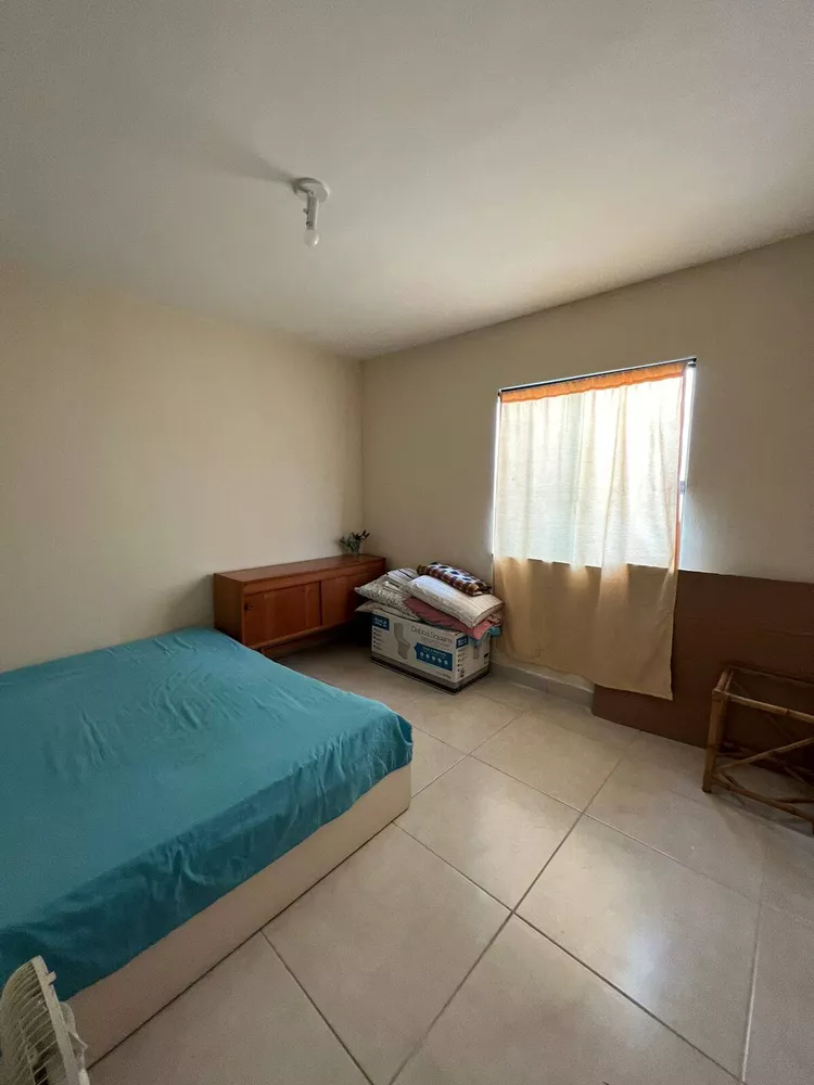 Casa à venda com 4 quartos, 300m² - Foto 3