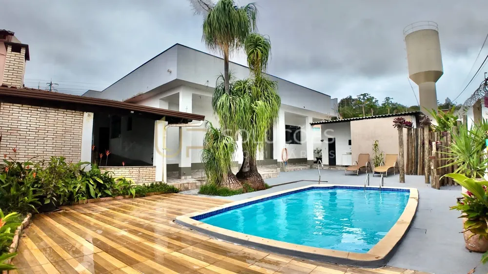 Casa, 3 quartos, 380 m² - Foto 1