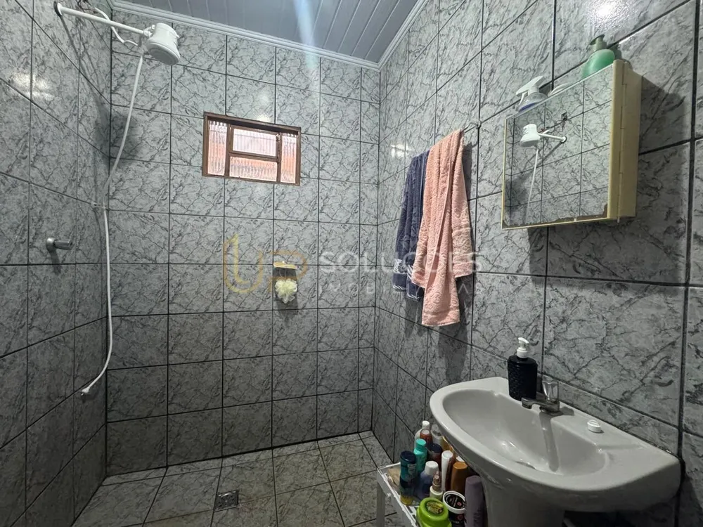 Casa, 2 quartos, 200 m² - Foto 1