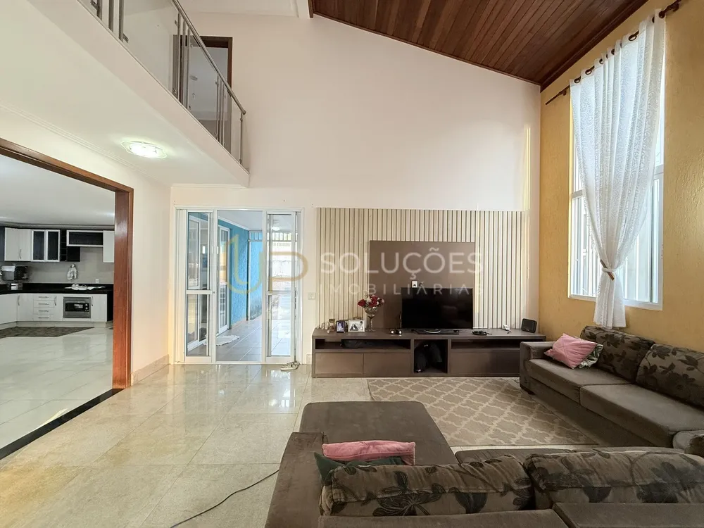 Casa, 4 quartos, 417 m² - Foto 1