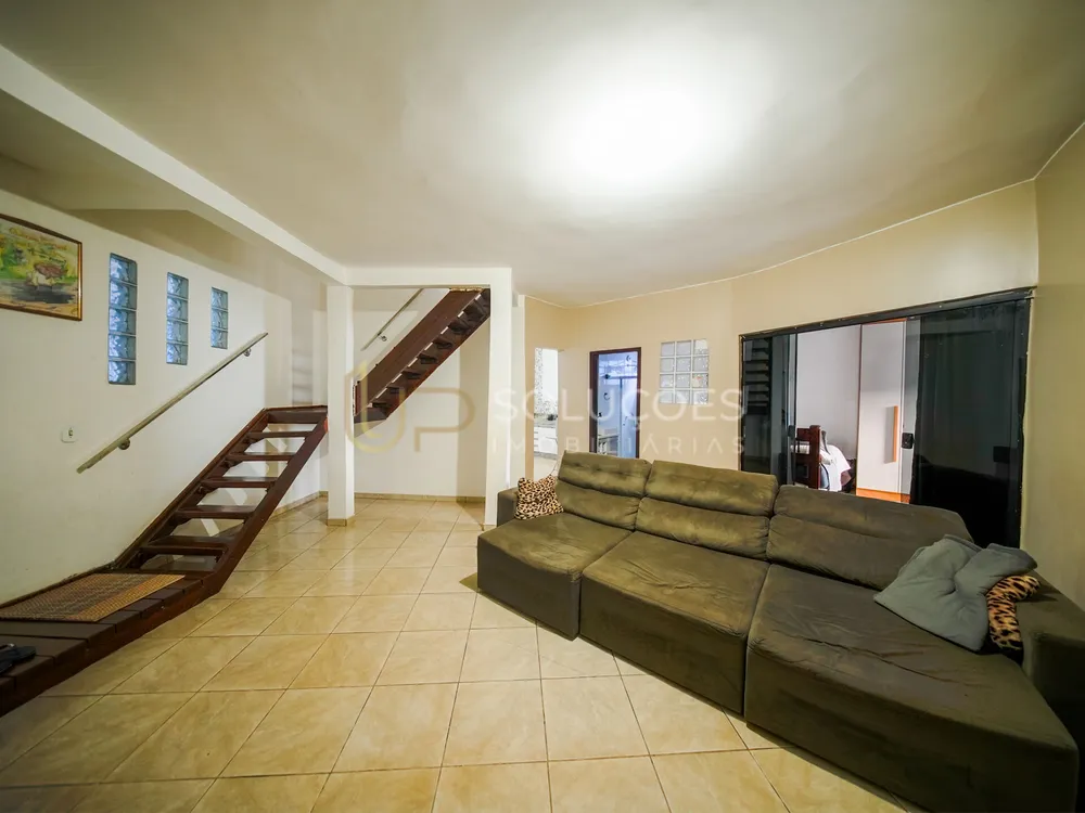 Casa, 4 quartos, 280 m² - Foto 1