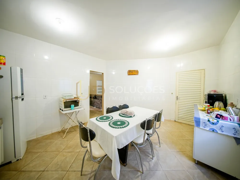 Casa, 4 quartos, 280 m² - Foto 3