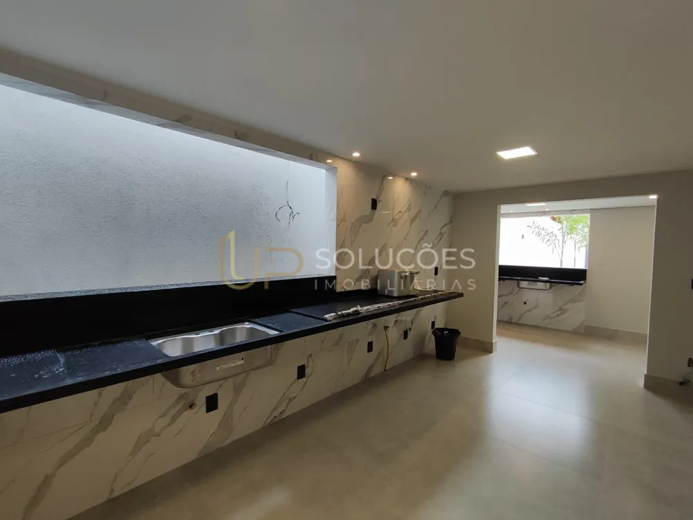 Casa, 3 quartos, 270 m² - Foto 1