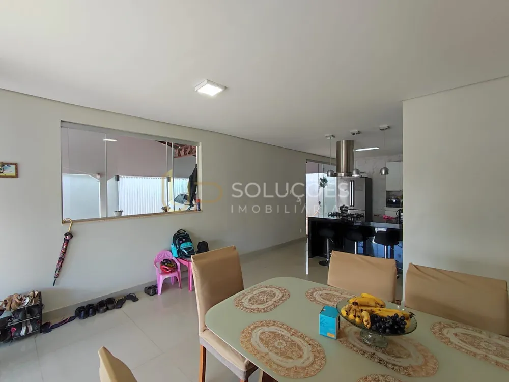 Casa, 3 quartos, 280 m² - Foto 1