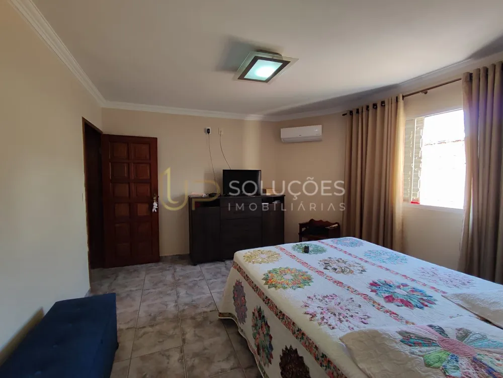 Casa, 4 quartos, 266 m² - Foto 9