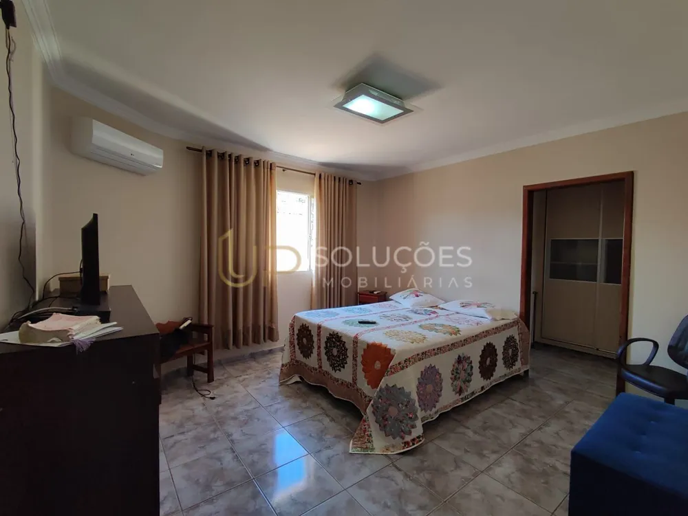 Casa, 4 quartos, 266 m² - Foto 8