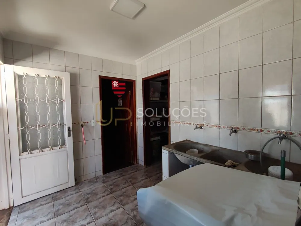 Casa, 4 quartos, 266 m² - Foto 10