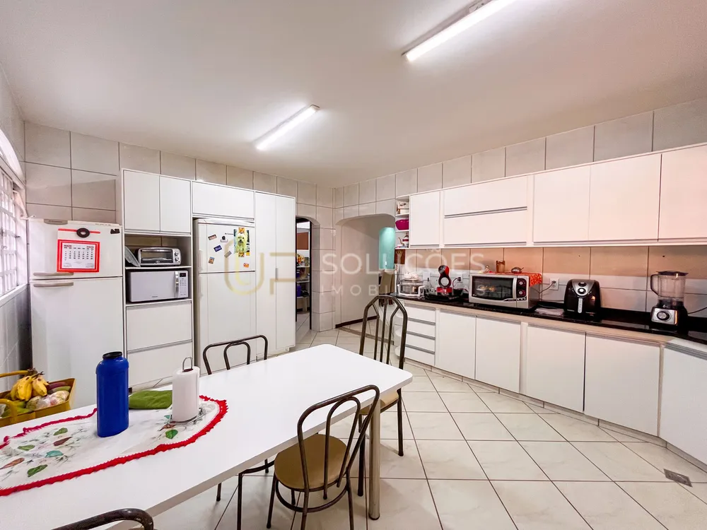 Casa, 3 quartos, 261 m² - Foto 5