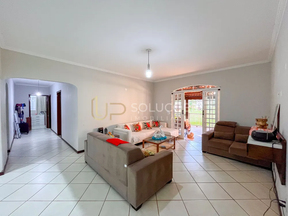 Casa, 3 quartos, 261 m² - Foto 2