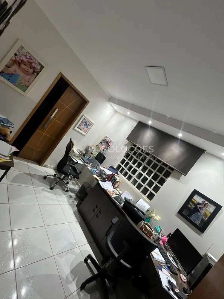 Casa, 4 quartos, 300 m² - Foto 4