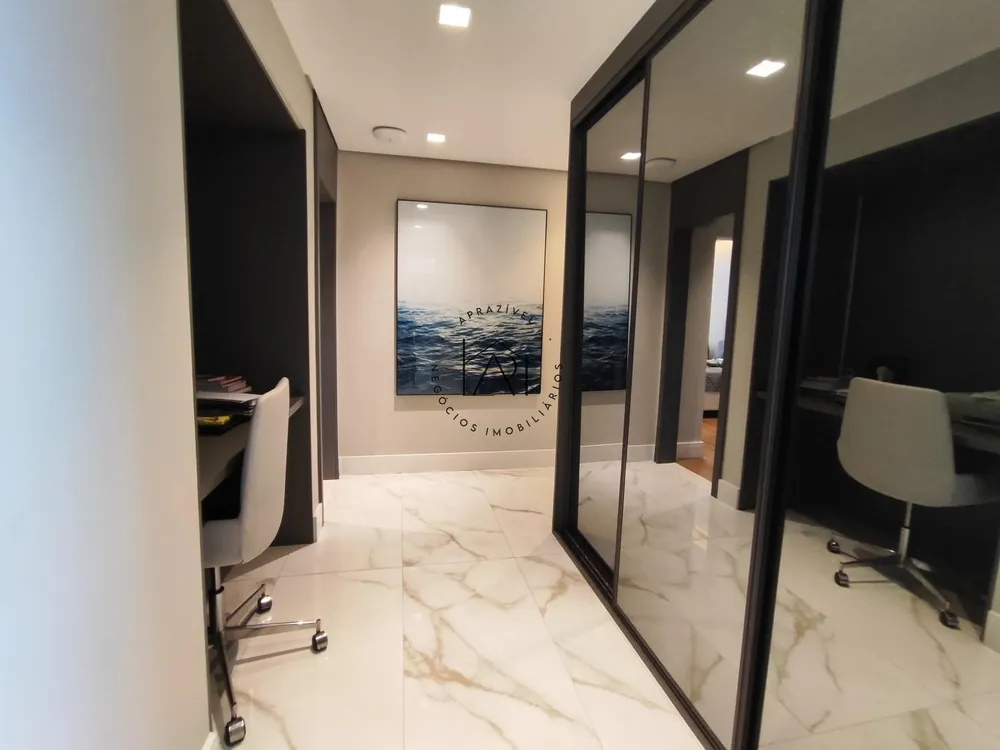Apartamento, 4 quartos, 250 m² - Foto 1