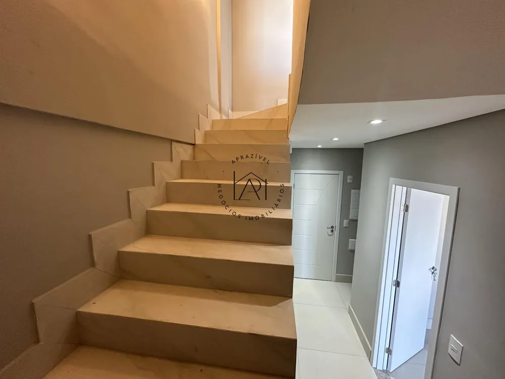 Apartamento, 4 quartos, 218 m² - Foto 1