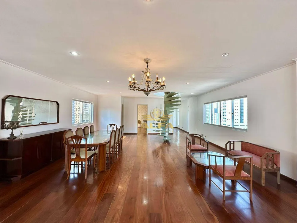 Apartamento, 3 quartos, 250 m² - Foto 2