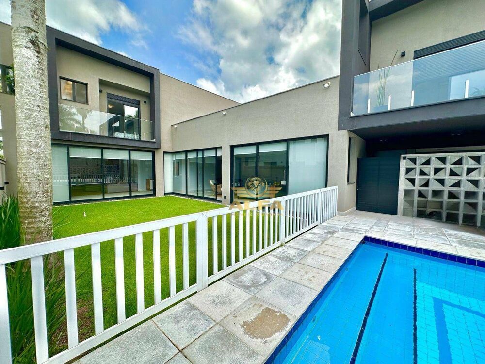 Casa de Condomínio à venda com 6 quartos, 300m² - Foto 8