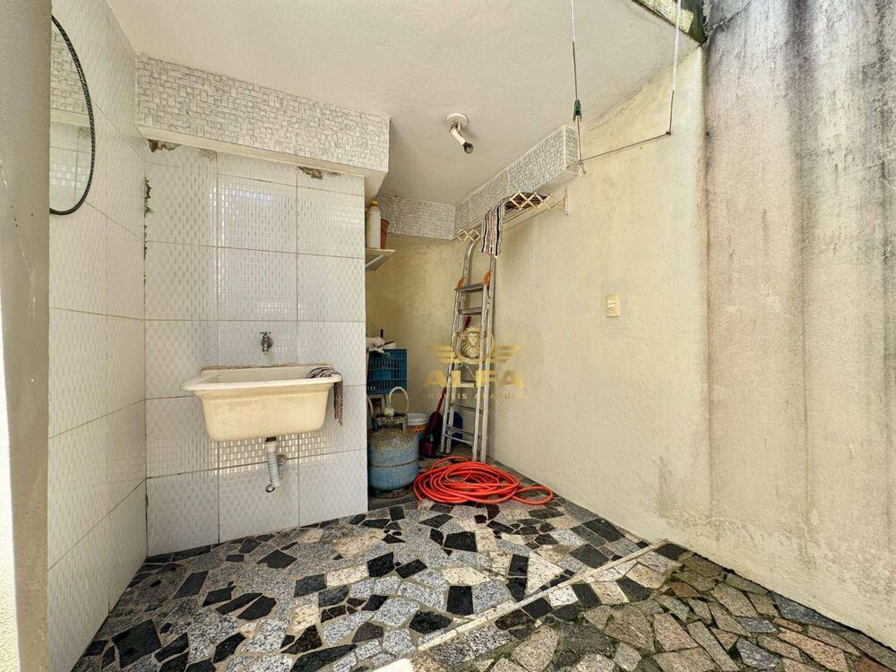 Casa à venda com 4 quartos, 282m² - Foto 21