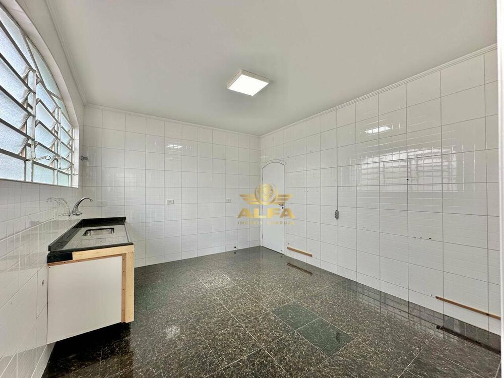 Casa à venda com 3 quartos, 200m² - Foto 9