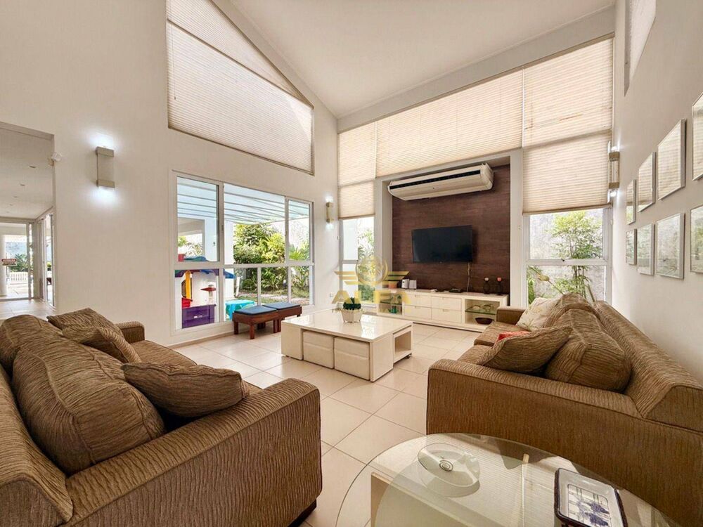 Casa, 6 quartos, 385 m² - Foto 1