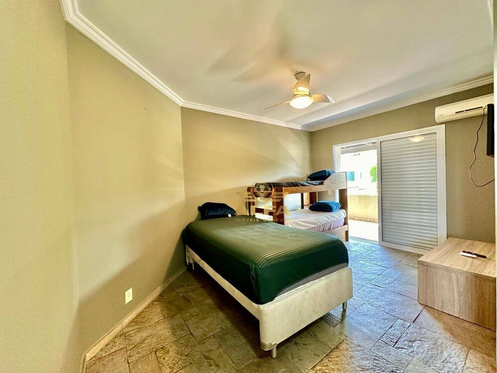 Casa de Condomínio à venda com 5 quartos, 380m² - Foto 23