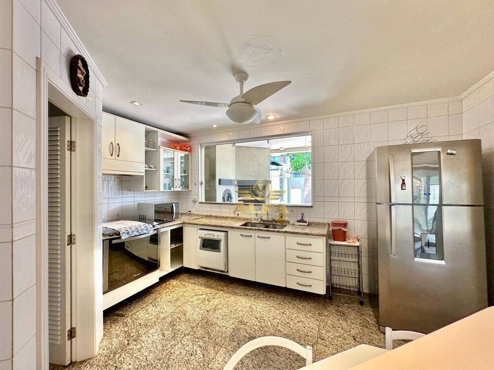Casa de Condomínio à venda com 5 quartos, 380m² - Foto 17