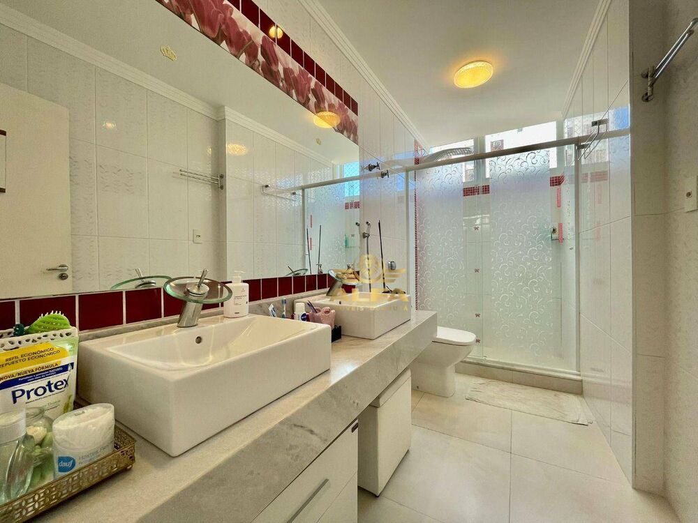 Apartamento, 4 quartos, 220 m² - Foto 1