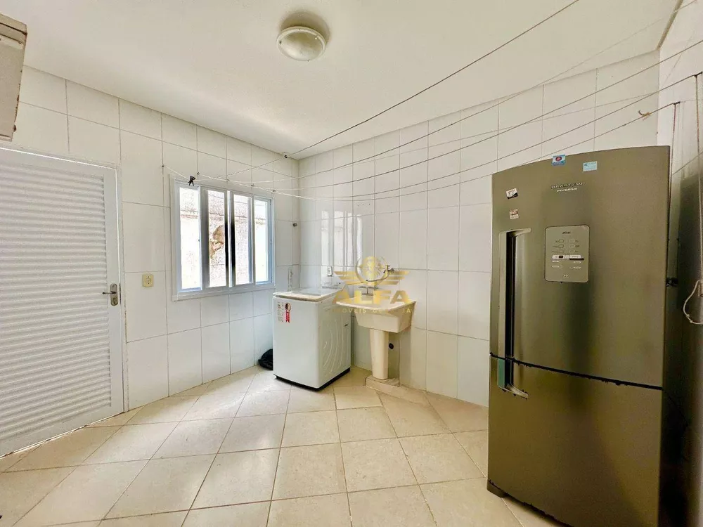 Casa de Condomínio à venda com 6 quartos, 600m² - Foto 12