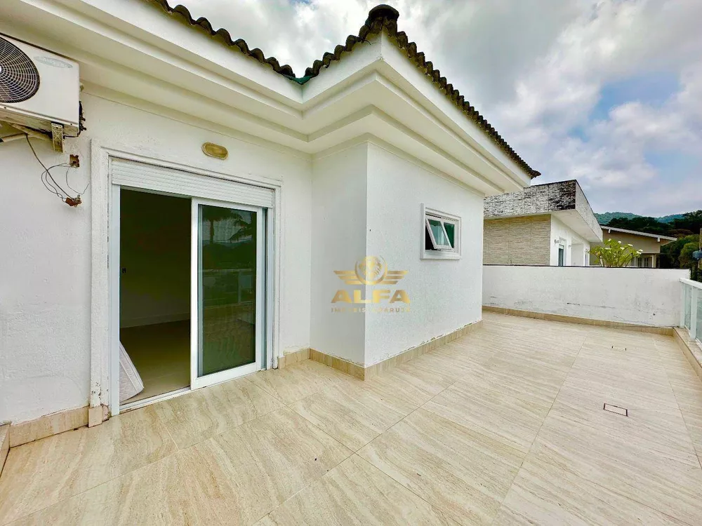 Casa de Condomínio à venda com 6 quartos, 600m² - Foto 28
