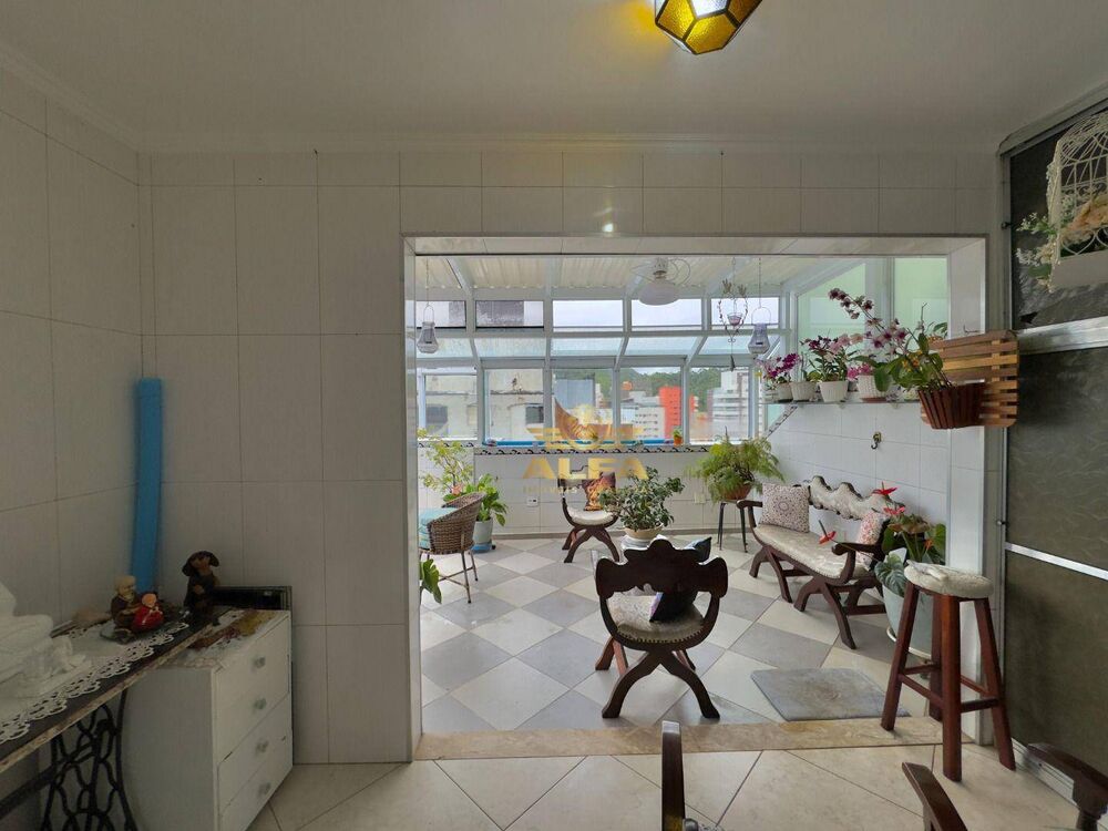 Cobertura à venda com 2 quartos, 140m² - Foto 13