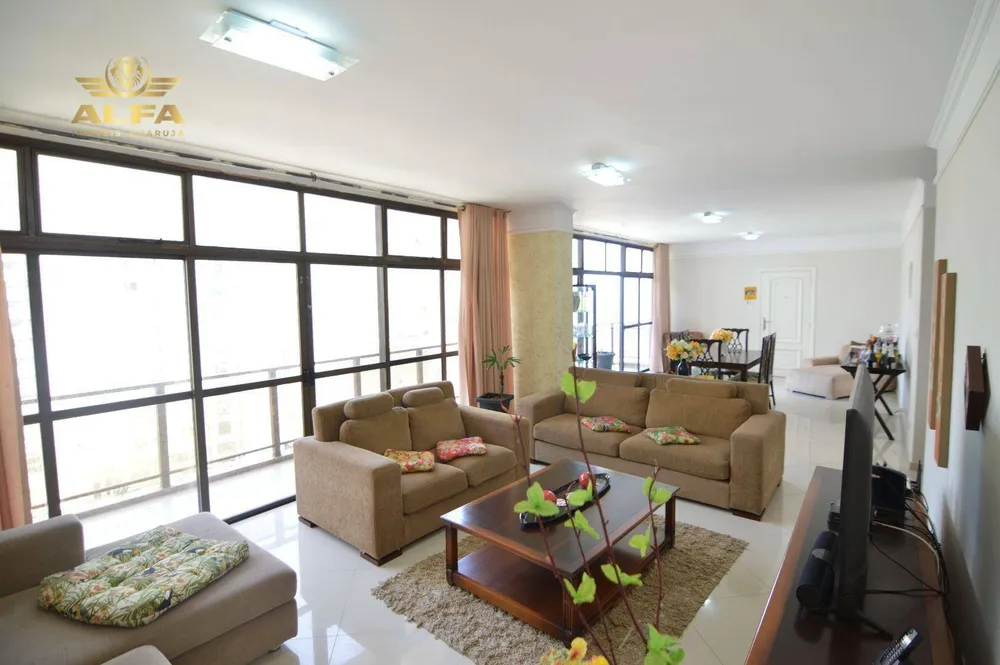Apartamento, 3 quartos, 160 m² - Foto 1